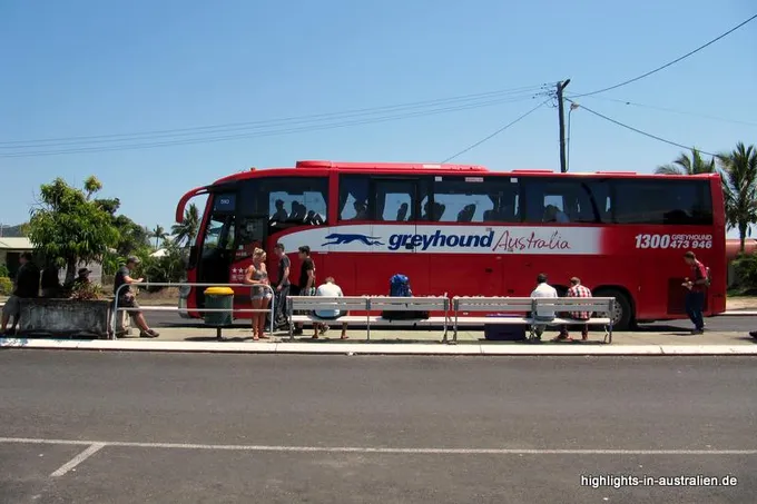 Greyhound Bus bei der Pause